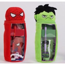 Astuccio Marvel in peluche con accessori
